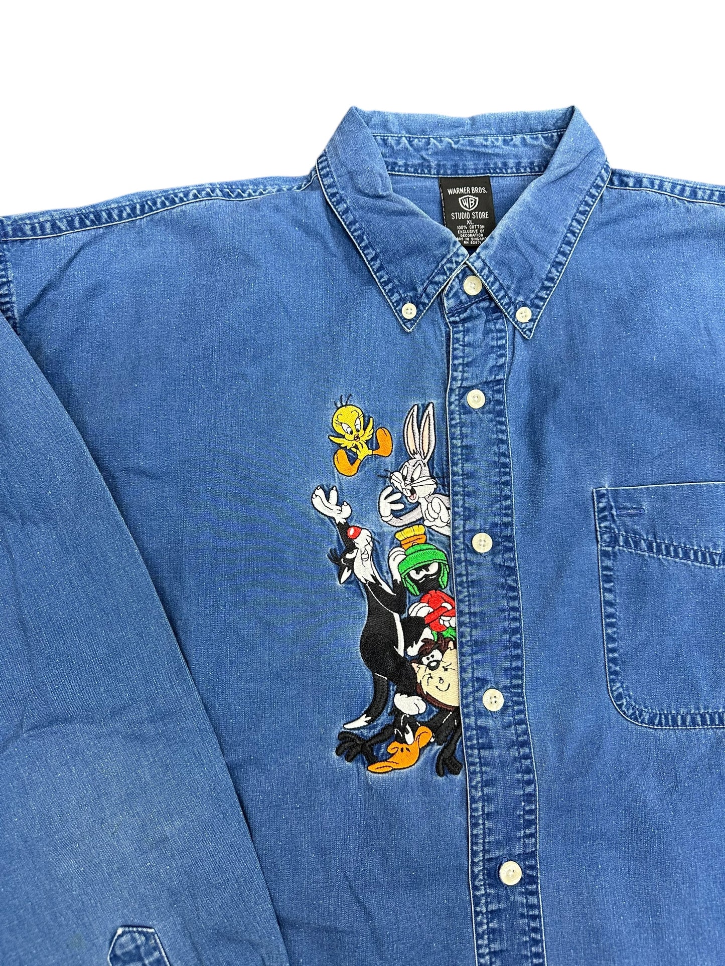 Vintage Warner Bros Looney Tunes Embroidered Light Denim Button Down Size XL