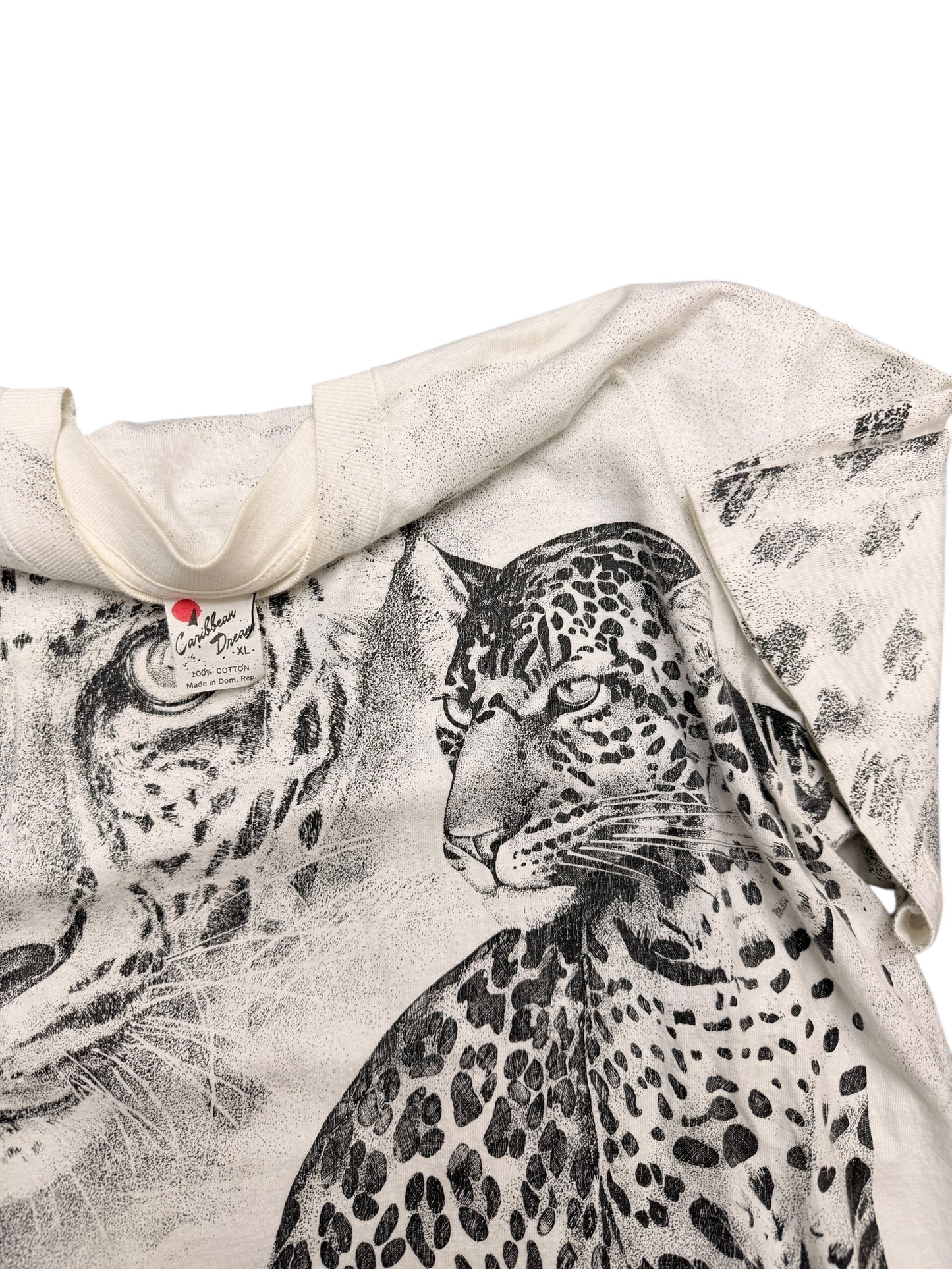 Vintage 90’s Leopard Black/White AOP Sketch Tee size XL