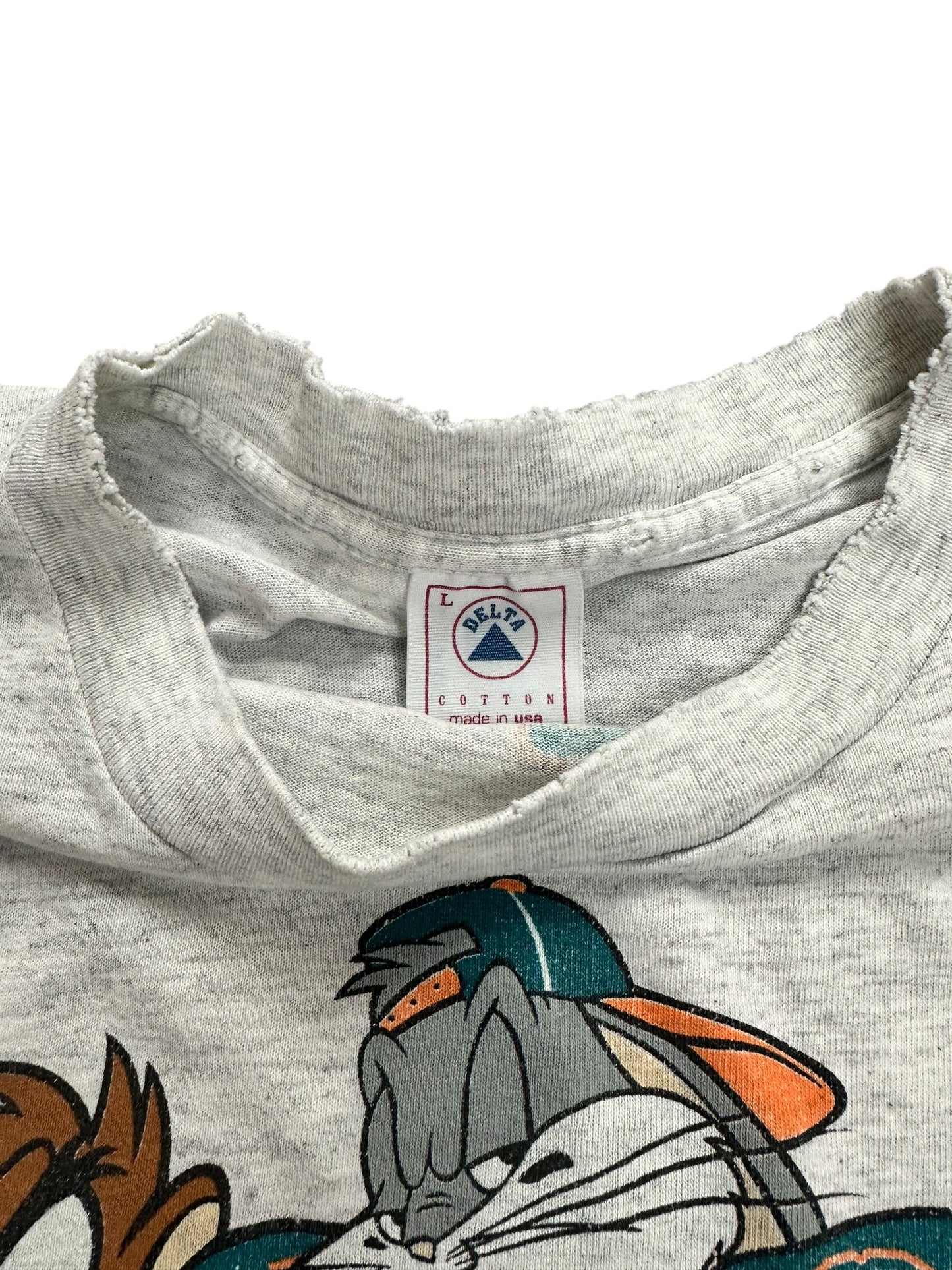 Vintage 90s Miami Dolphins Looney Tunes Football Tee Size L