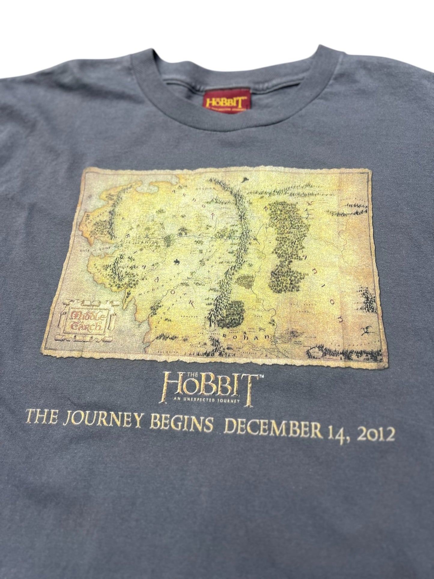2012 The Hobbit Unexpected Journey Middle Earth promo Tee Size L